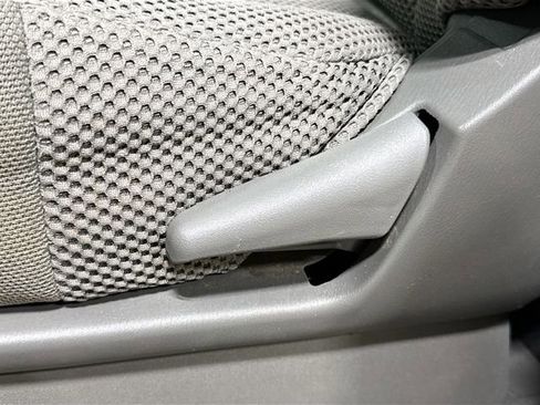 Used 2019 Nissan Frontier SV image 20