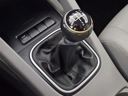 Used 2007 Volkswagen Jetta Wolfsburg Edition image 31