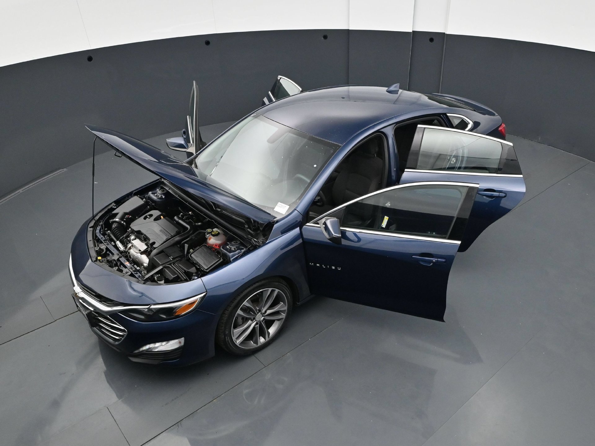 Used 2021 Chevrolet Malibu LT FWD image 40