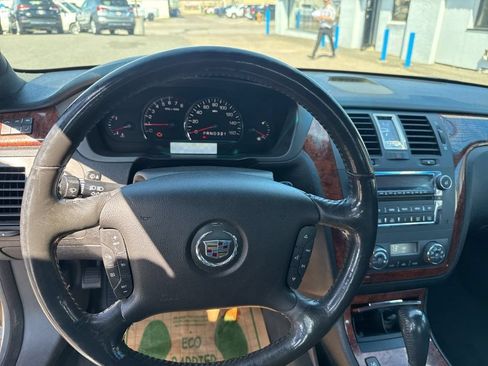 Used 2006 Cadillac DTS FWD image 19