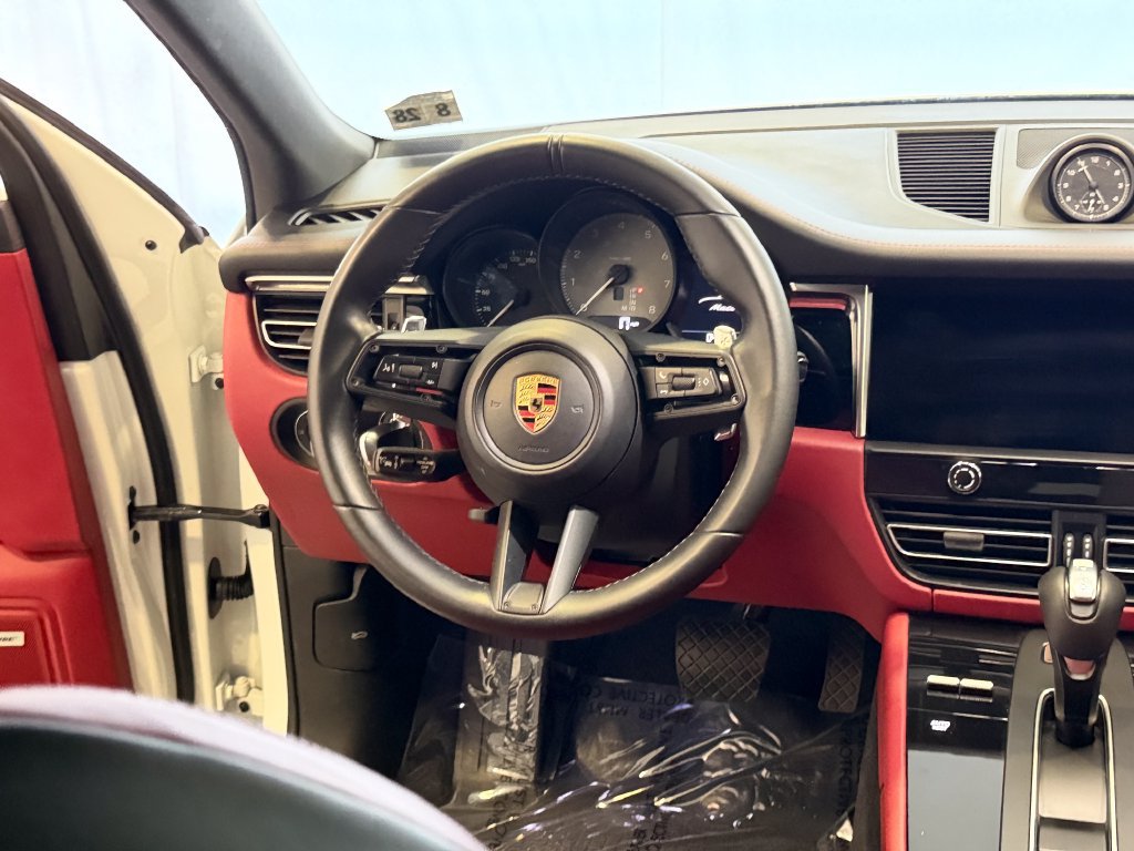 Certified 2024 Porsche Macan S AWD/4WD image 20