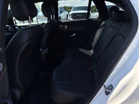 Used 2019 Mercedes-Benz GLC 300 4MATIC image 8