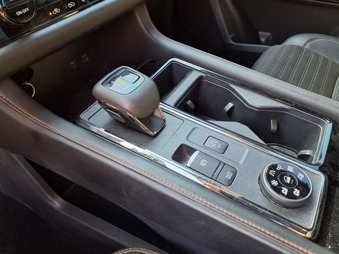 Used 2024 Nissan Pathfinder Rock Creek AWD/4WD image 8
