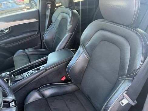 Used 2019 Volvo XC90 T6 R-Design w/ Advanced Package AWD/4WD image 8