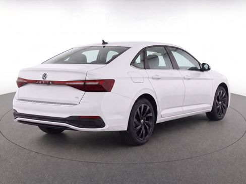 Used 2026 Volkswagen Jetta SE w/ Black Wheel Package FWD image 3