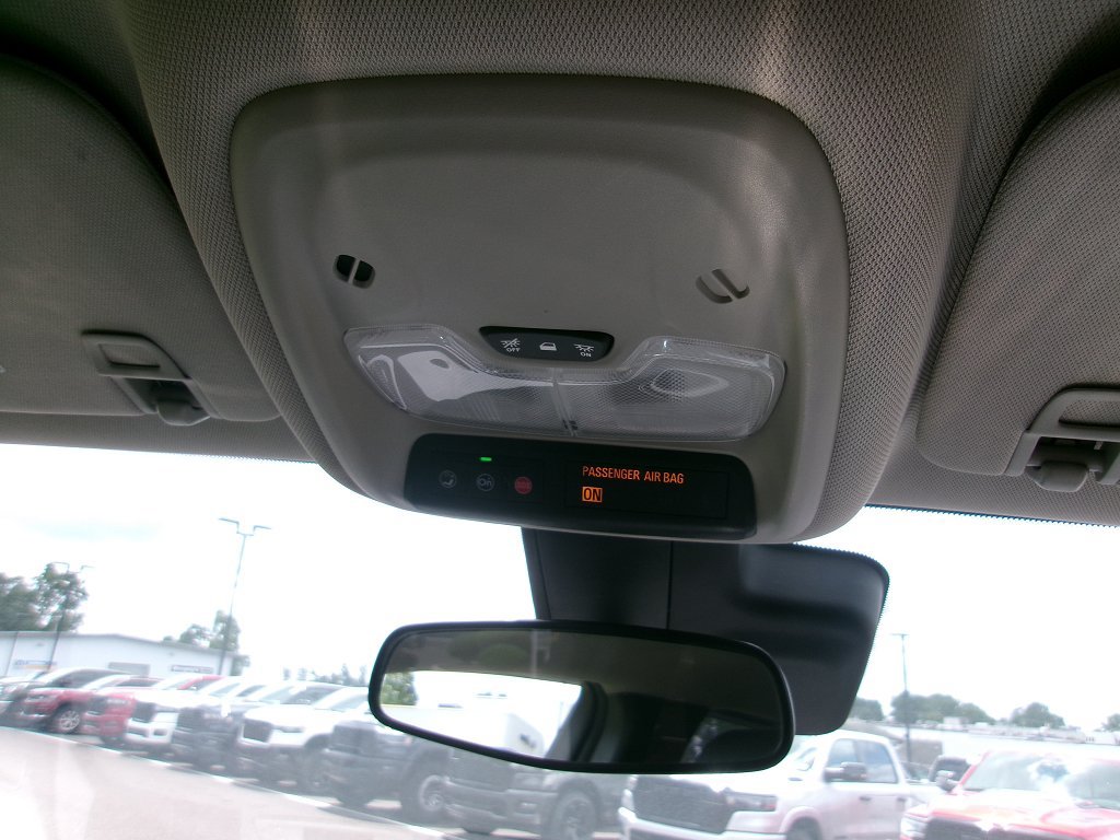 Used 2023 Buick Encore GX Preferred w/ Cold Weather Comfort Package AWD/4WD image 19