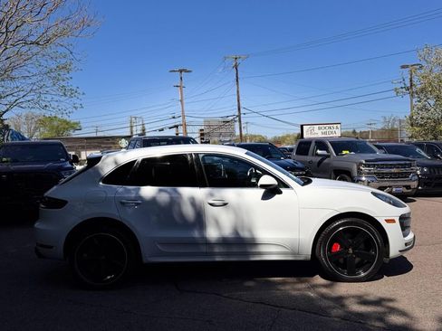 Used 2017 Porsche Macan Turbo AWD/4WD image 6