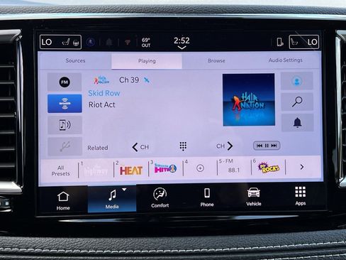 New 2026 Chrysler Pacifica Select image 21