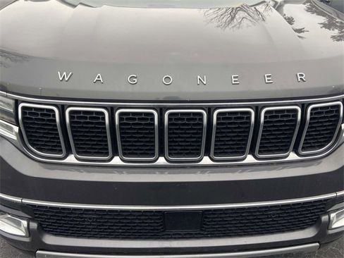 Used 2024 Jeep Wagoneer L Series II image 9