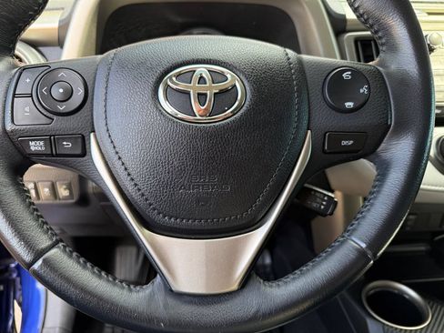 Used 2014 Toyota RAV4 Limited w/ Technology Package AWD/4WD image 29