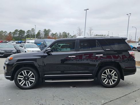 Used 2022 Toyota 4Runner Limited image 4