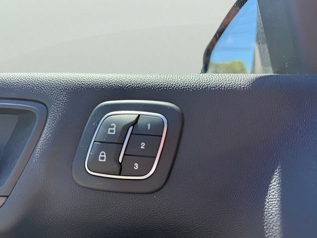 Used 2020 Ford Escape Titanium AWD/4WD image 21