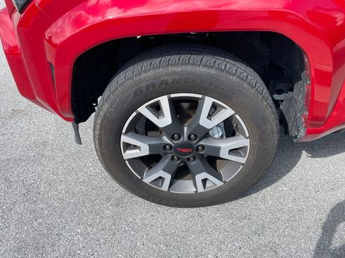 Used 2025 Toyota 4Runner TRD Sport AWD/4WD image 36