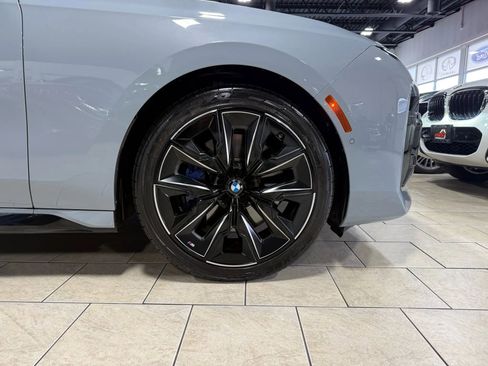 Used 2023 BMW 760i xDrive w/ Luxury Rear Seating Package image 36