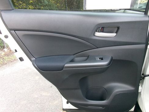 Used 2015 Honda CR-V LX image 30