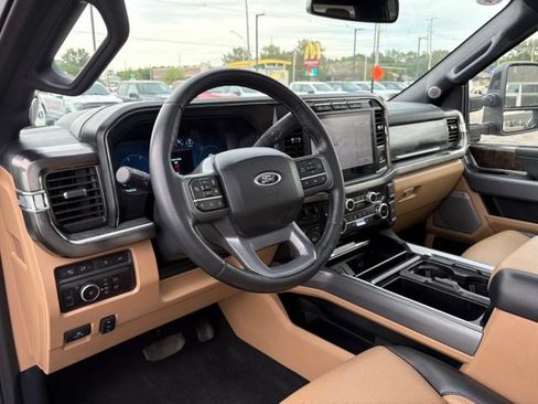 Certified 2024 Ford F250 Lariat w/ Lariat Ultimate Package AWD/4WD image 4