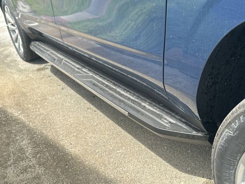 New 2026 Chevrolet Suburban Premier AWD/4WD image 11