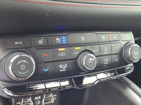 Used 2024 Dodge Durango GT AWD/4WD image 7