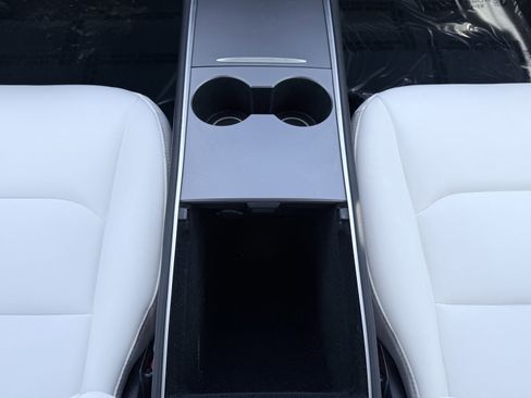 Used 2021 Tesla Model 3 Standard Range Plus image 56