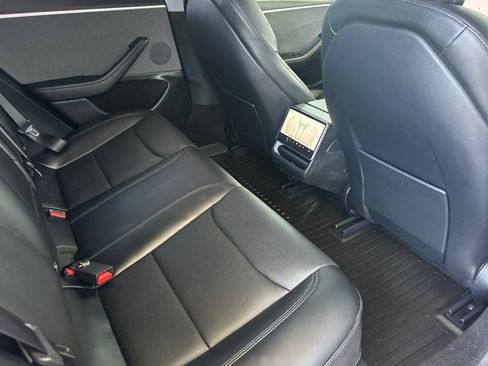 Used 2025 Tesla Model 3 Long Range RWD image 18