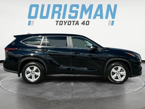 Certified 2024 Toyota Highlander LE image 9