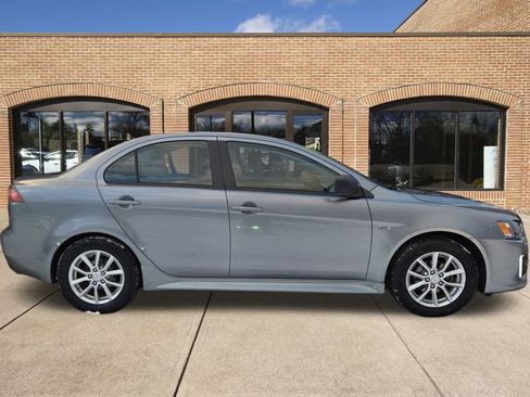 Used 2016 Mitsubishi Lancer ES image 2