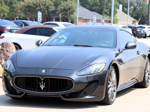 Used 2014 Maserati GranTurismo Sport image 54
