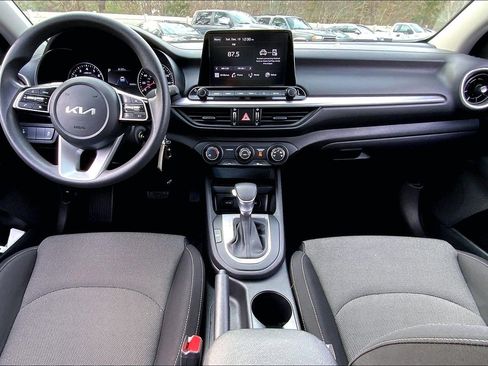 Used 2022 Kia Forte LXS image 16