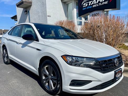 Used 2019 Volkswagen Jetta R-Line w/ R-Line Cold Weather Package image 2