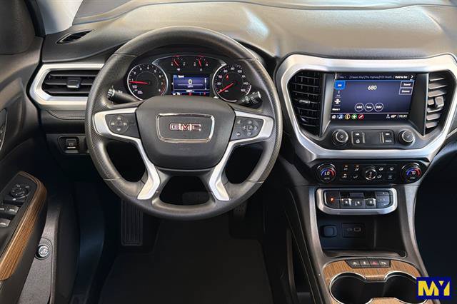 Used 2021 GMC Acadia SLE w/ Driver Convenience Package FWD image 16