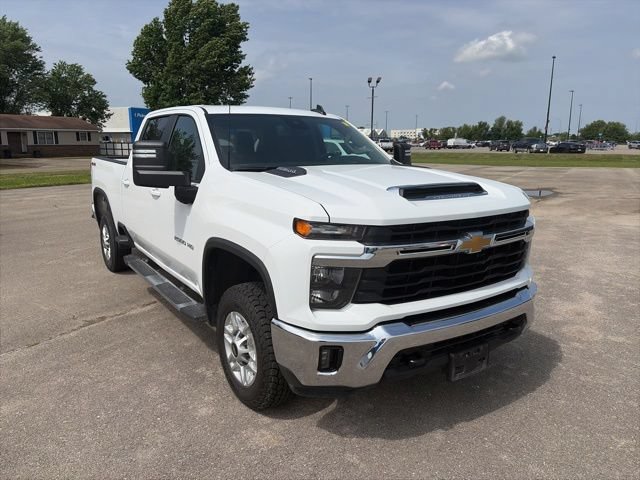 Used 2025 Chevrolet Silverado 2500 LT w/ Convenience Package AWD/4WD image 8