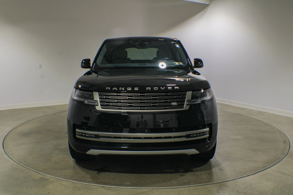 Certified 2025 Land Rover Range Rover Long Wheelbase SE AWD/4WD image 8