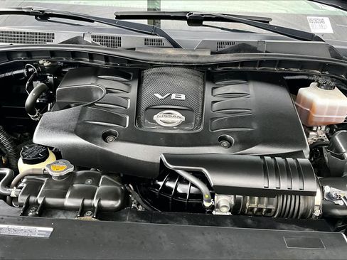 Certified 2022 Nissan Armada Platinum image 30