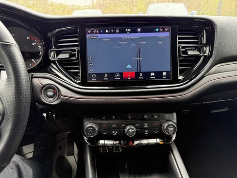 Used 2025 Dodge Durango GT image 23