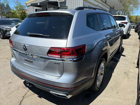 Used 2023 Volkswagen Atlas SE w/ Panoramic Sunroof Package AWD/4WD image 6