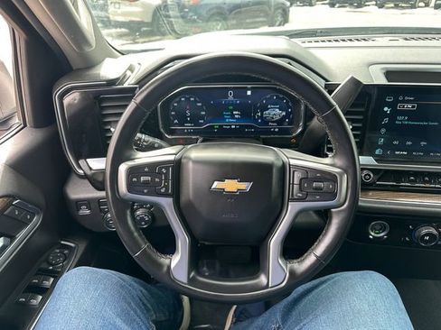 Used 2023 Chevrolet Silverado 1500 LT image 30