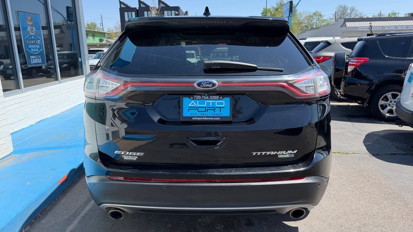 Used 2018 Ford Edge Titanium w/ Equipment Group 301A AWD/4WD image 3