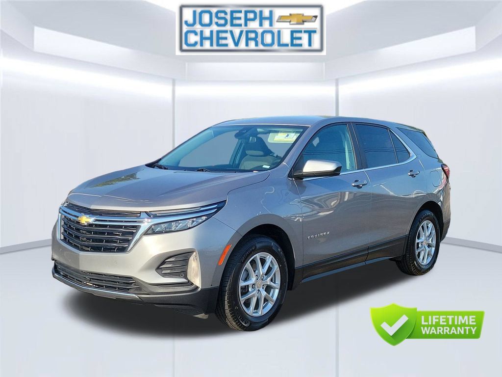 Used 2024 Chevrolet Equinox LT FWD image 2