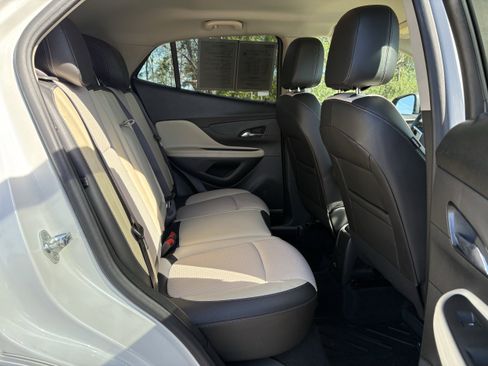 Used 2022 Buick Encore Preferred w/ Safety Package AWD/4WD image 29