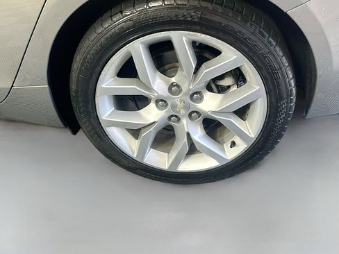 Used 2019 Chevrolet Impala Premier FWD image 33