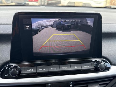 Used 2023 Kia Forte LXS image 17