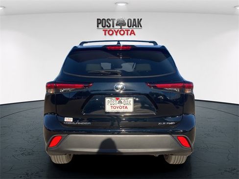 New 2026 Toyota Highlander XLE image 6