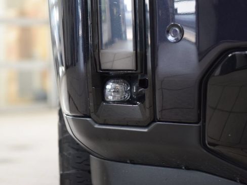 Used 2024 GMC Sierra 2500 AT4 w/ AT4 Premium Plus Package AWD/4WD image 14
