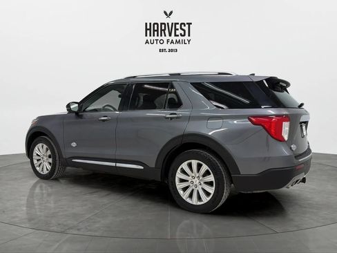 Used 2022 Ford Explorer King Ranch w/ Premium Technology Package image 3