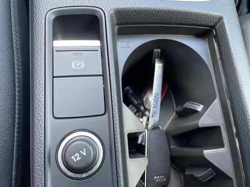 Used 2024 Audi Q3 2.0T Premium image 25