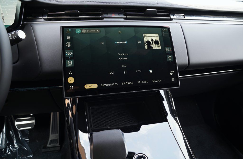 New 2026 Land Rover Range Rover Sport Dynamic SE AWD/4WD image 18