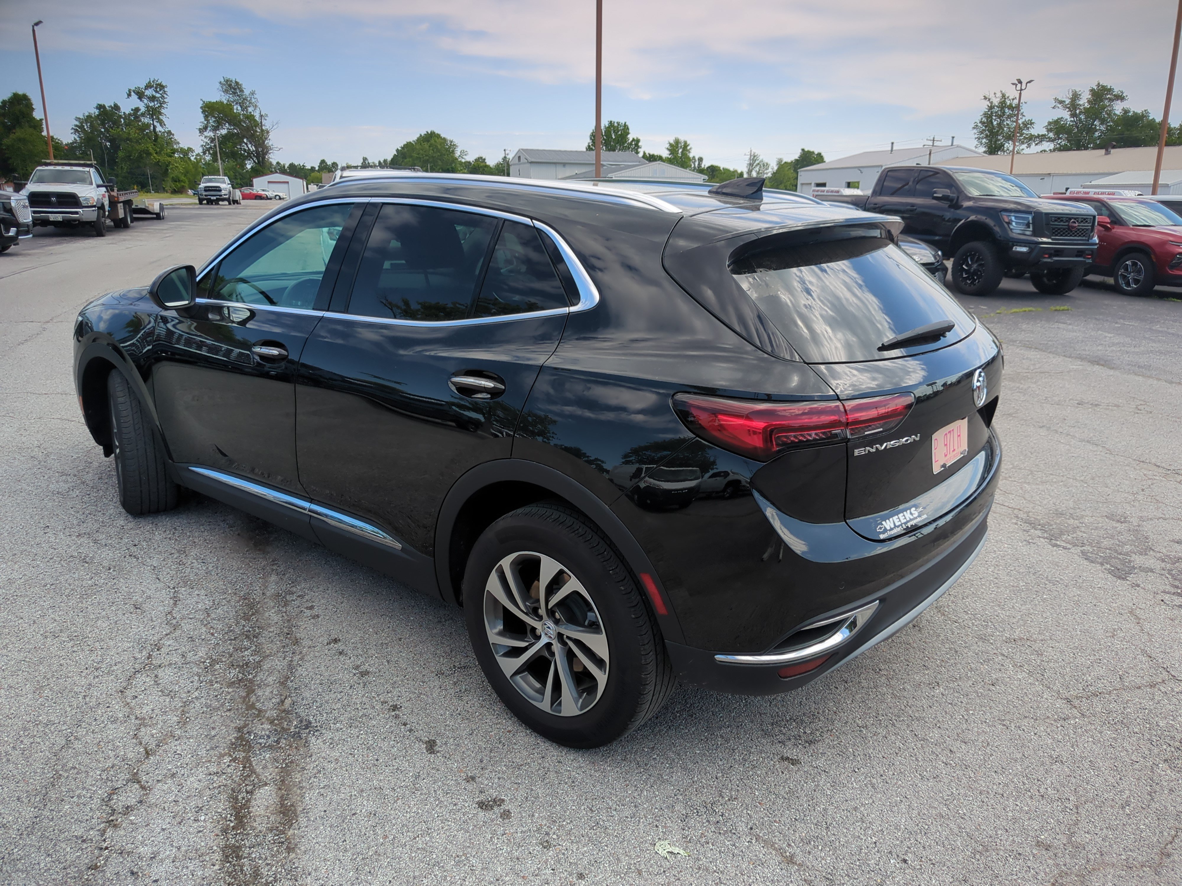 Used 2022 Buick Envision Essence w/ Safety Package FWD image 12