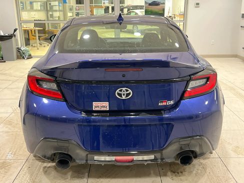 Used 2025 Toyota GR86 Premium w/ ALL Weather Mat Package (TMS) image 6