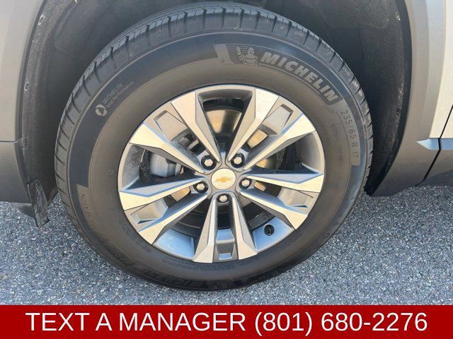 Used 2026 Chevrolet Equinox LT AWD/4WD image 9