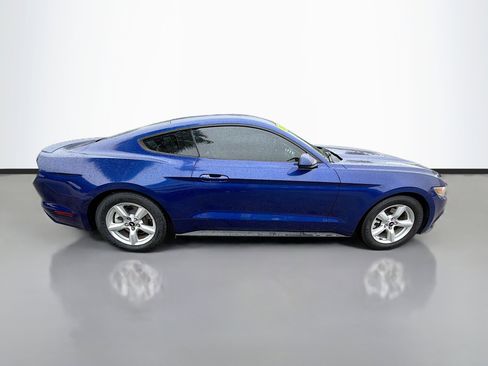 Used 2015 Ford Mustang Coupe image 2
